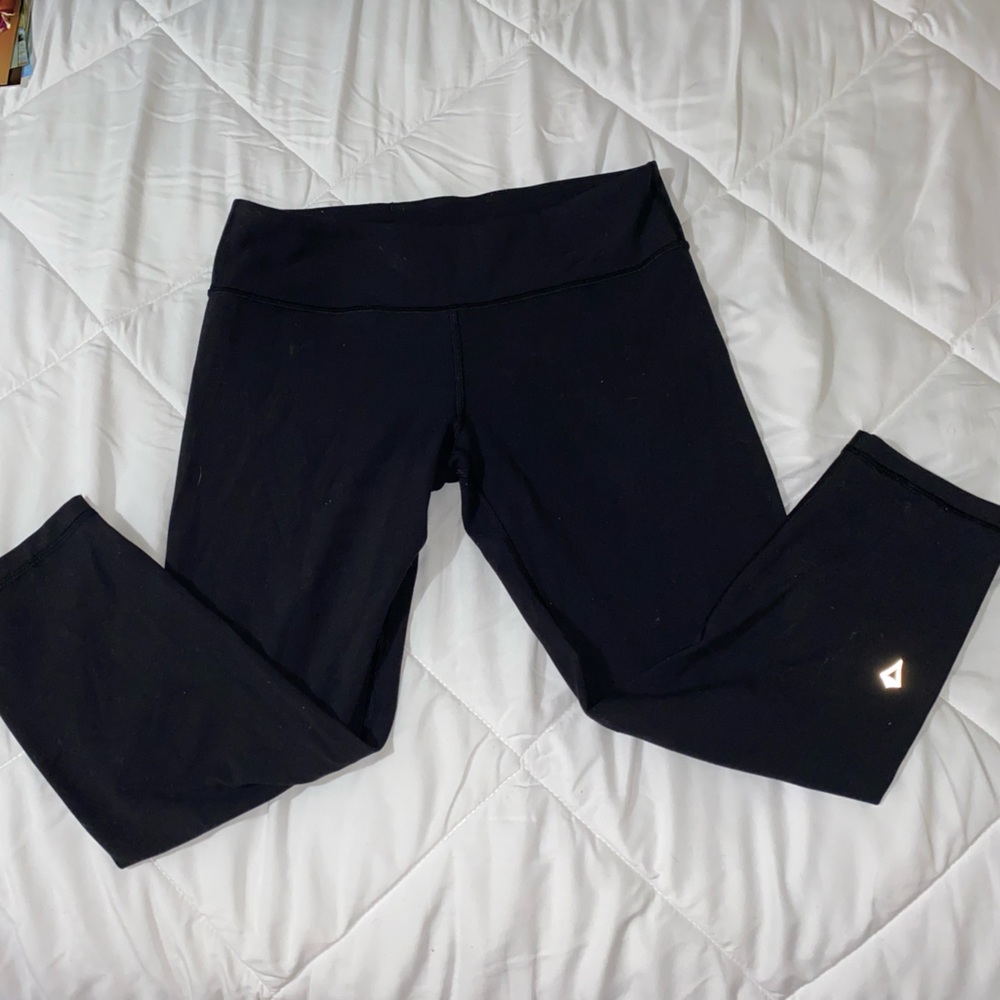 Ivivva By Lululemon Cropped Leggings